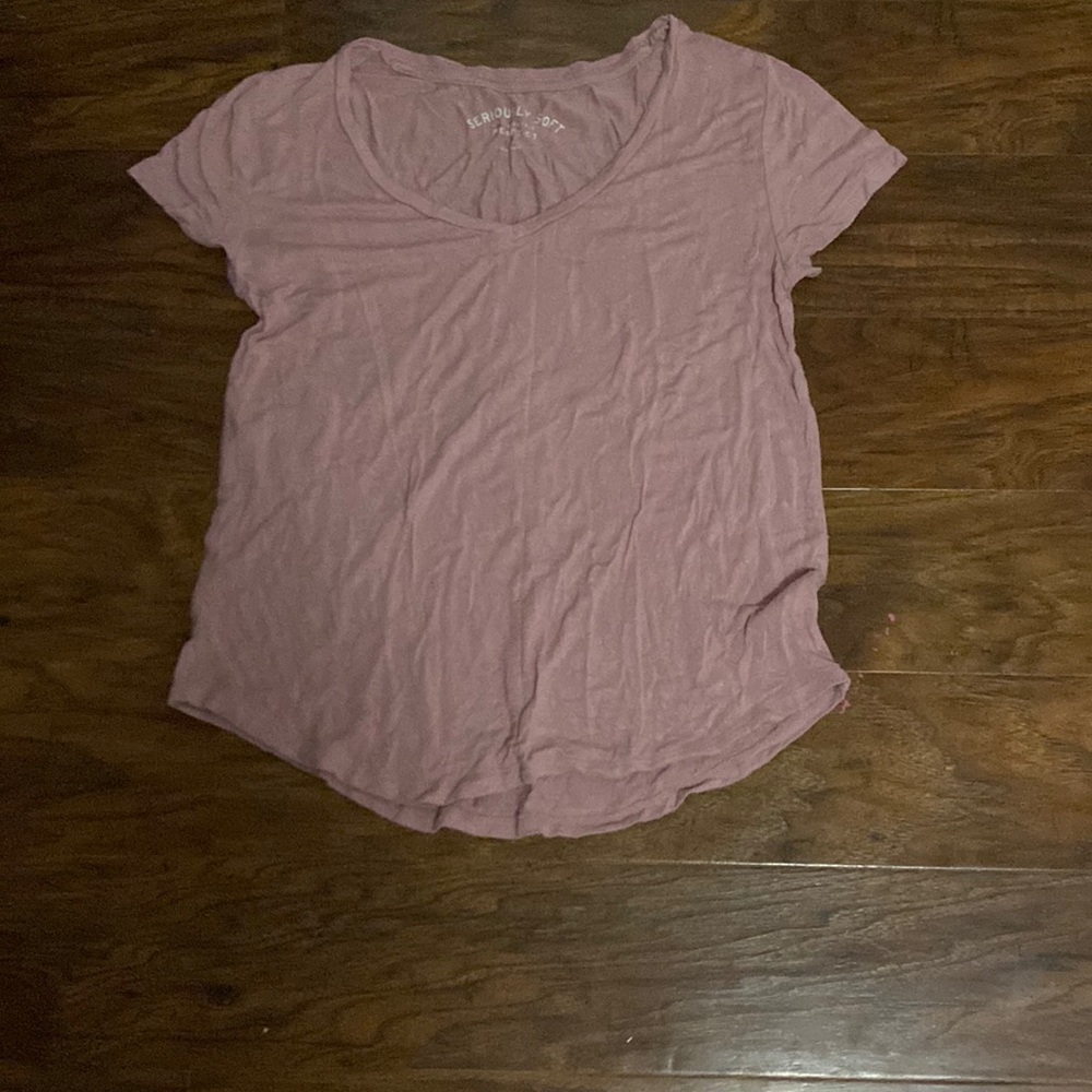 v neck tee